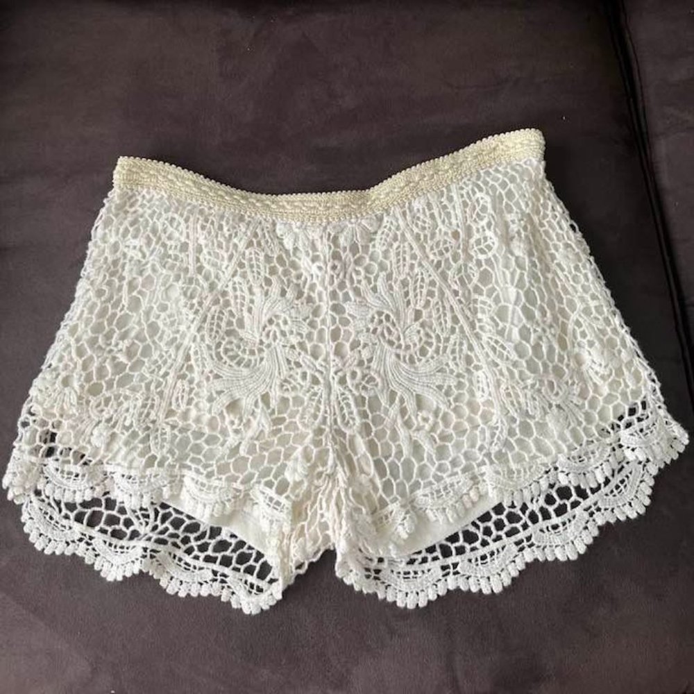 Mossimo Ivory/Cream Crocheted Lace Shorts